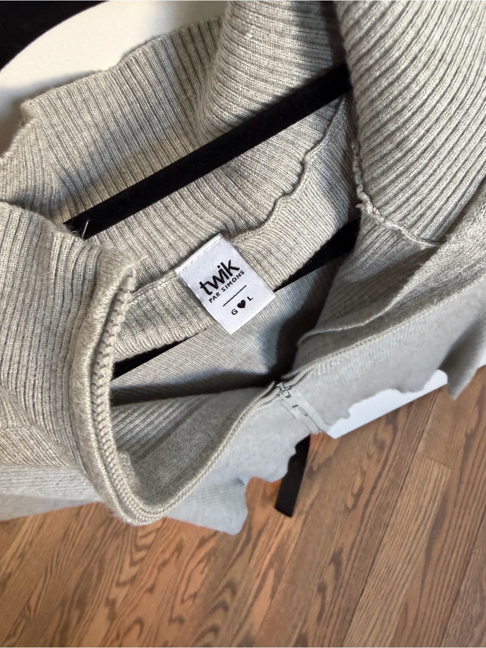 Simons Light Gray Ribbed Zip-Front Sweater Jacket - Picture 2 of 3